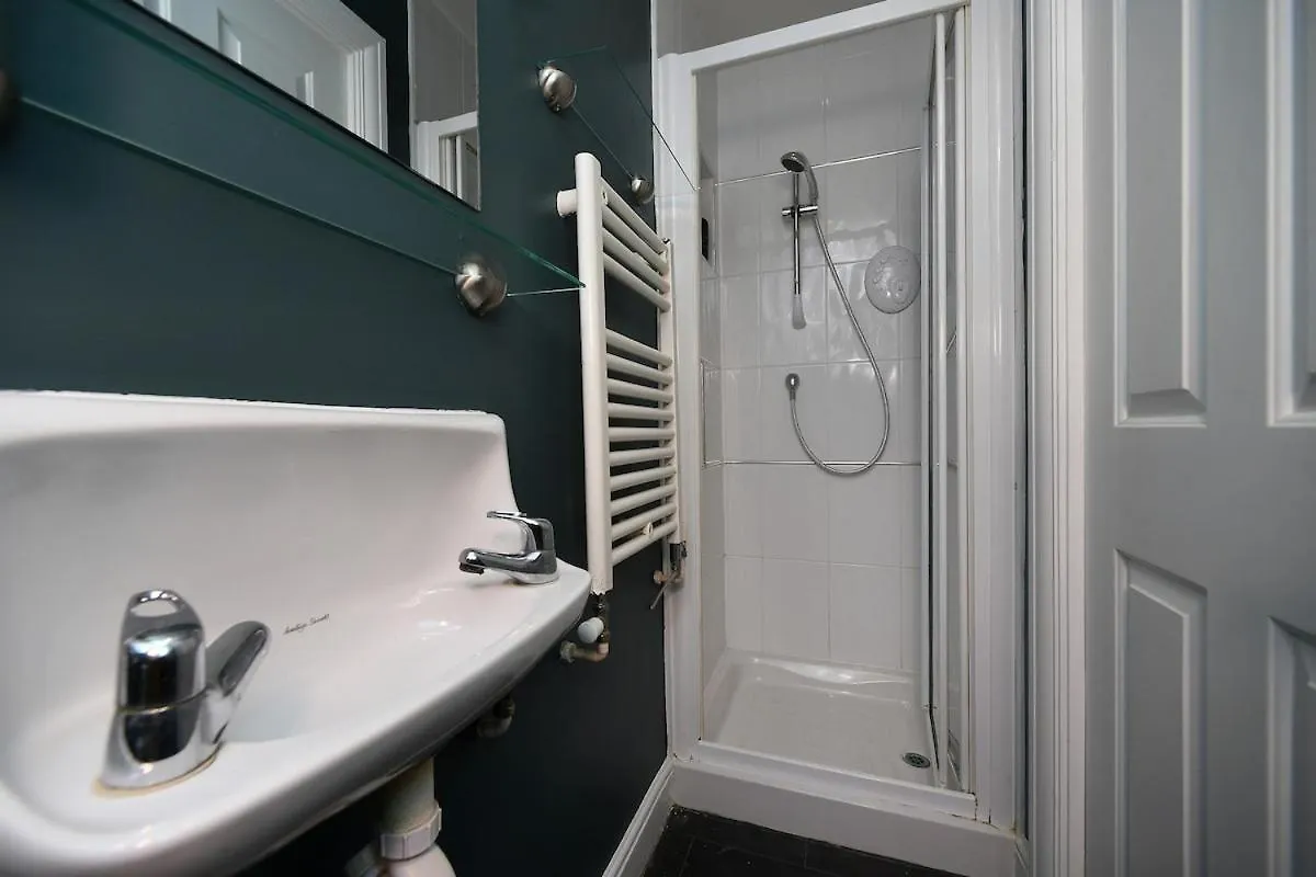 Brighton Central Stay 0*,  בריטניה